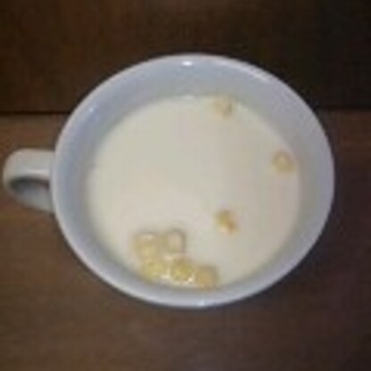 豆乳でコーンスープ、美味しかったです☆スキムミルクでクリーミィ♡
美味しくごちそうさまでした♪